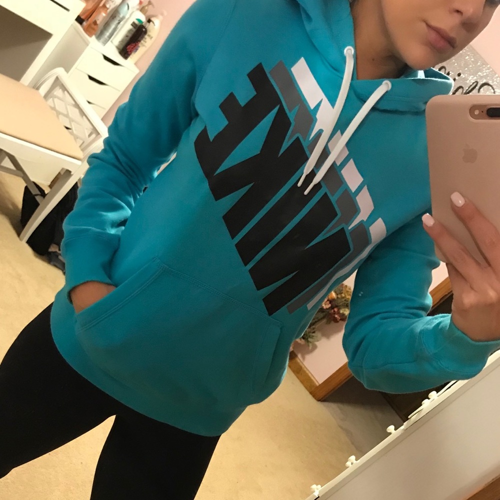 NIKE HOODIE